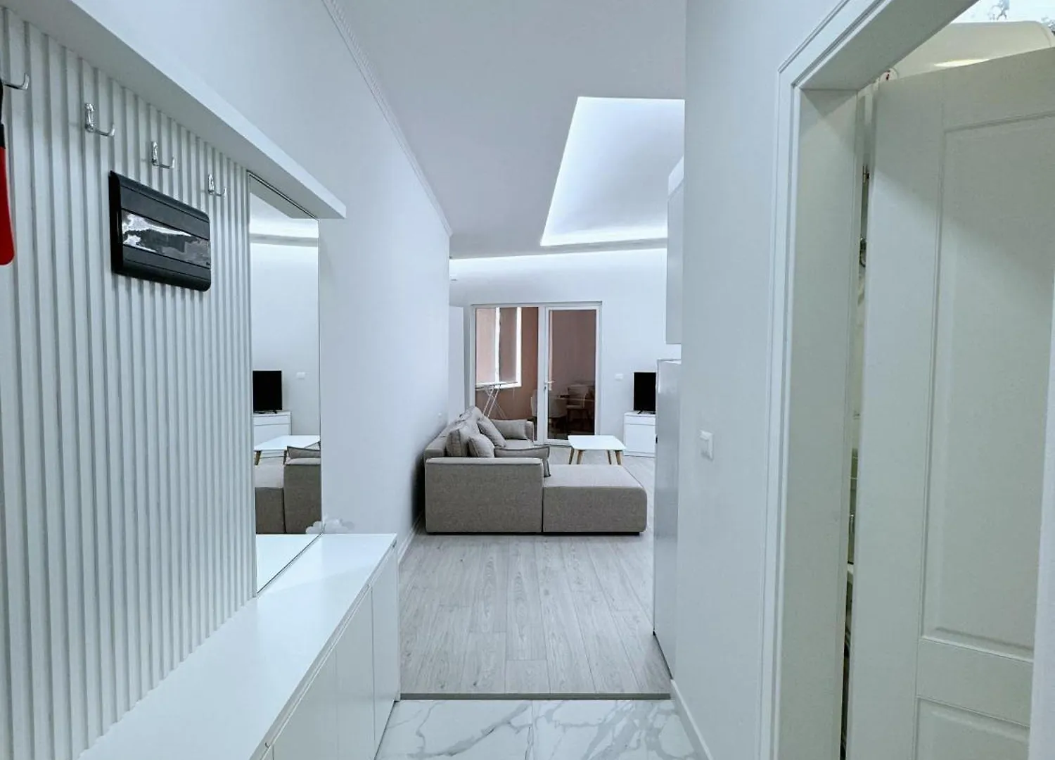 Aem Beachfront Apartments Golem 0*,  Albánia